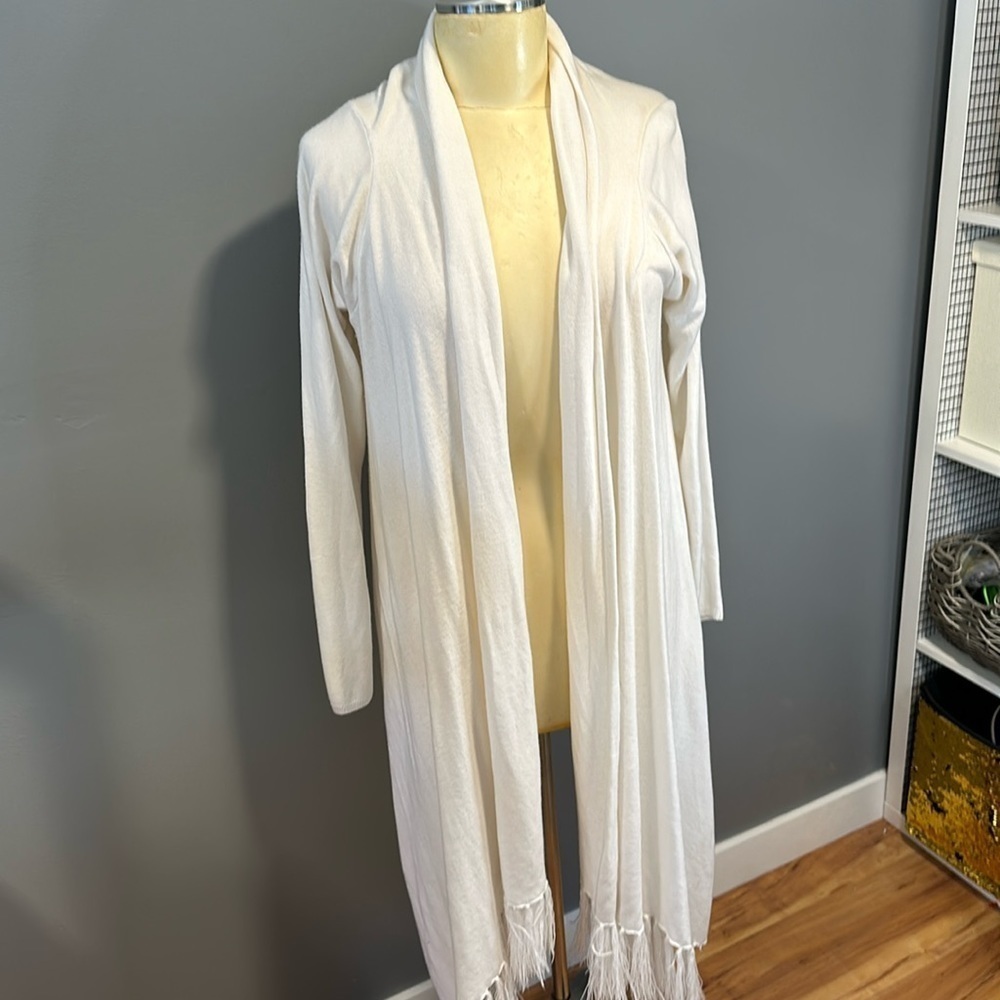 🔥🌸 White long tassel cardigan one size fits most